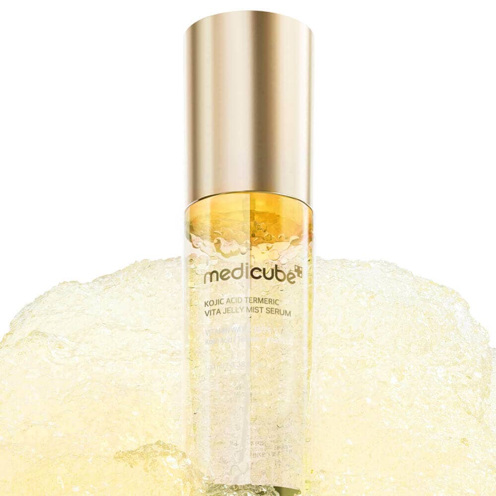 Осветляющий двухфазный мист с койевой кислотой medicube Kojic Acid Turmeric Vita Jelly Mist Serum 2