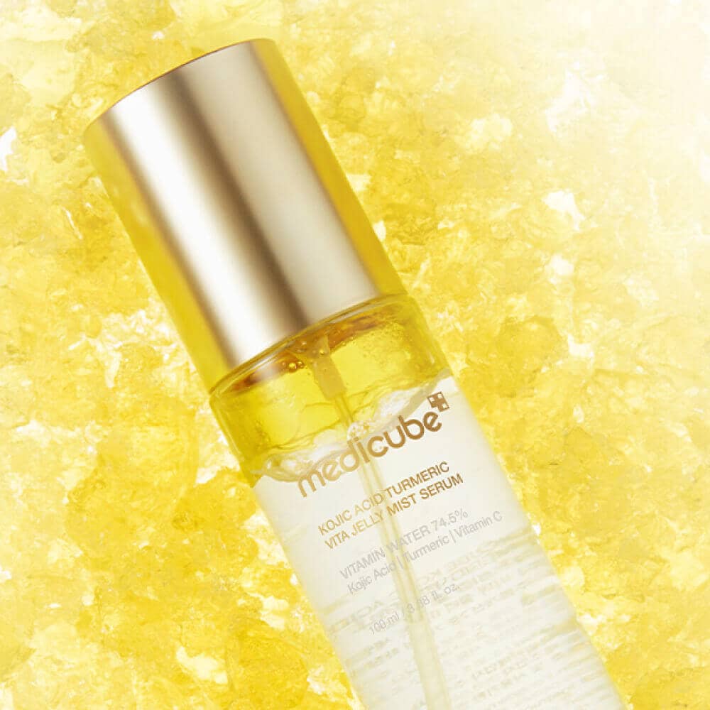 Осветляющий двухфазный мист с койевой кислотой medicube Kojic Acid Turmeric Vita Jelly Mist Serum 3