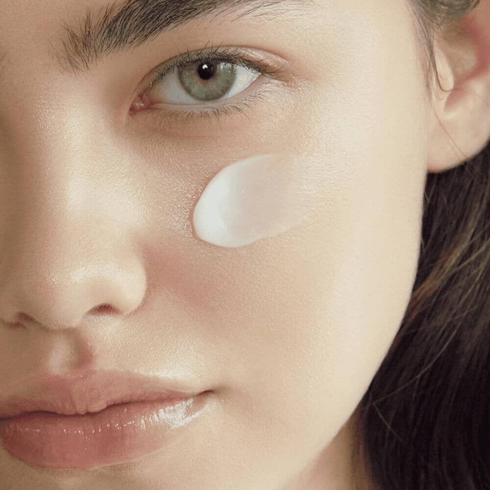 Осветляющий крем с 2,5% транексамовой кислоты AXIS-Y TXA 2.5% Intensive Brightening Cream 3