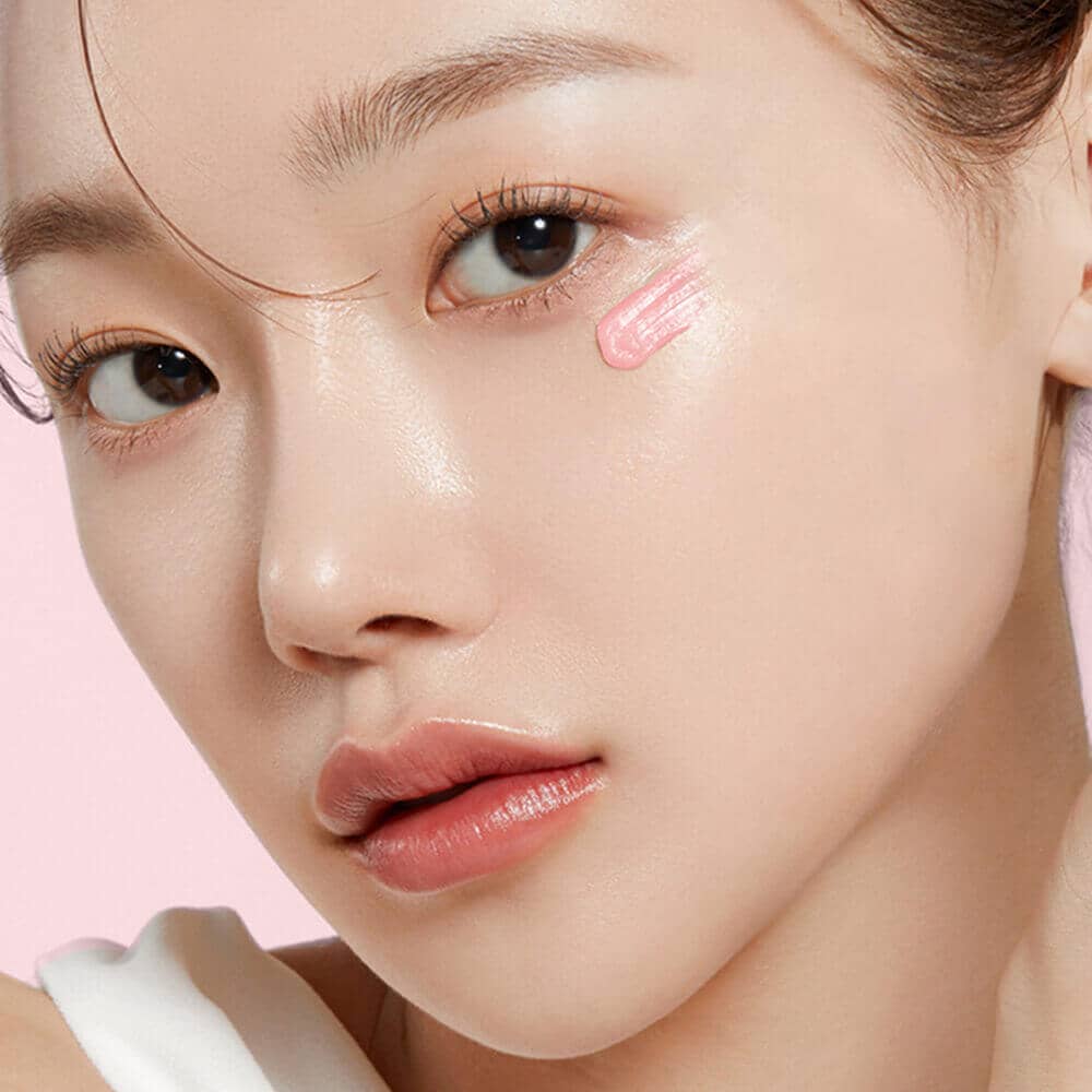 Осветляющий крем для век с ПДРН и пептидами medicube PDRN Pink Peptide Eye Cream 3